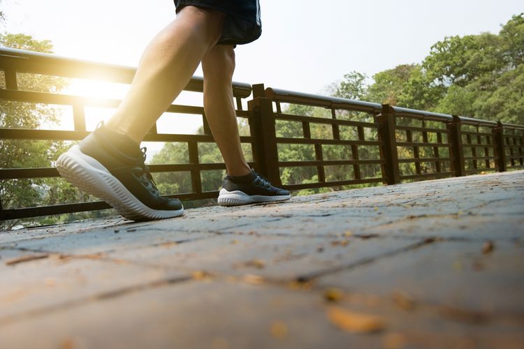 Meditasi Berjalan Kaki, Cara Sederhana untuk Meredakan Stres